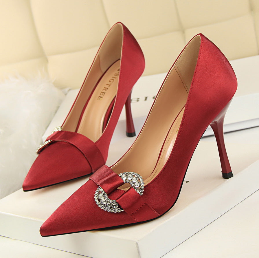 High-heeled satin pumps with Rhinestone Buckle