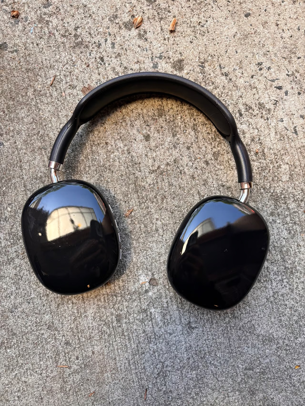 P9 Pro Headphones overhead view