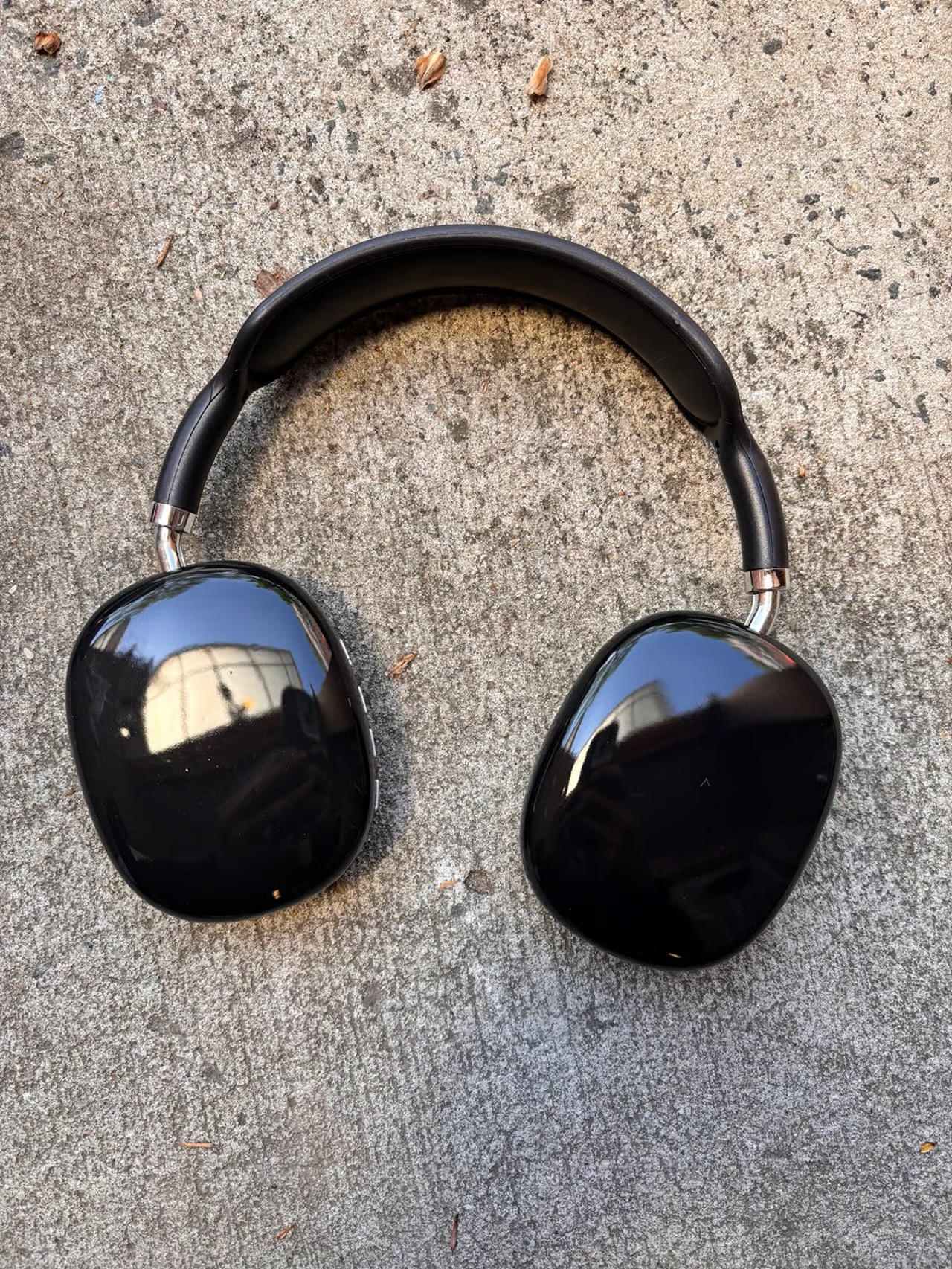 P9 Pro Headphones overhead view