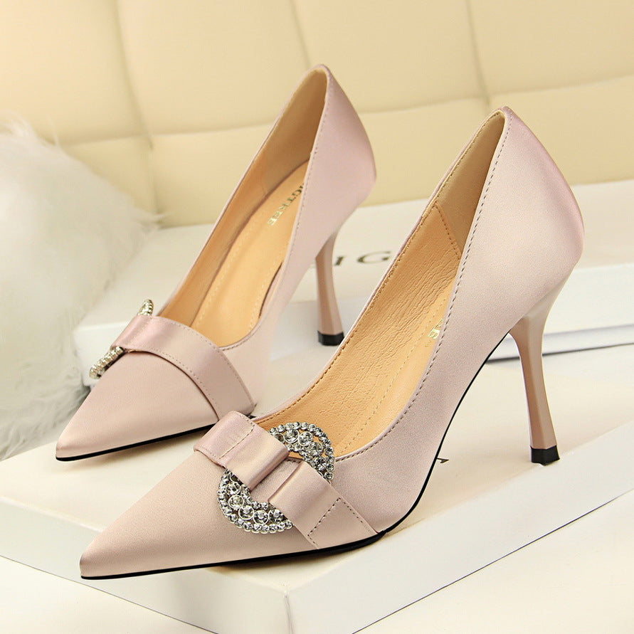 High-heeled satin pumps with Rhinestone Buckle