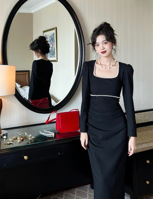 Square-neck Cinched Fishtail Long Sleeve Dress