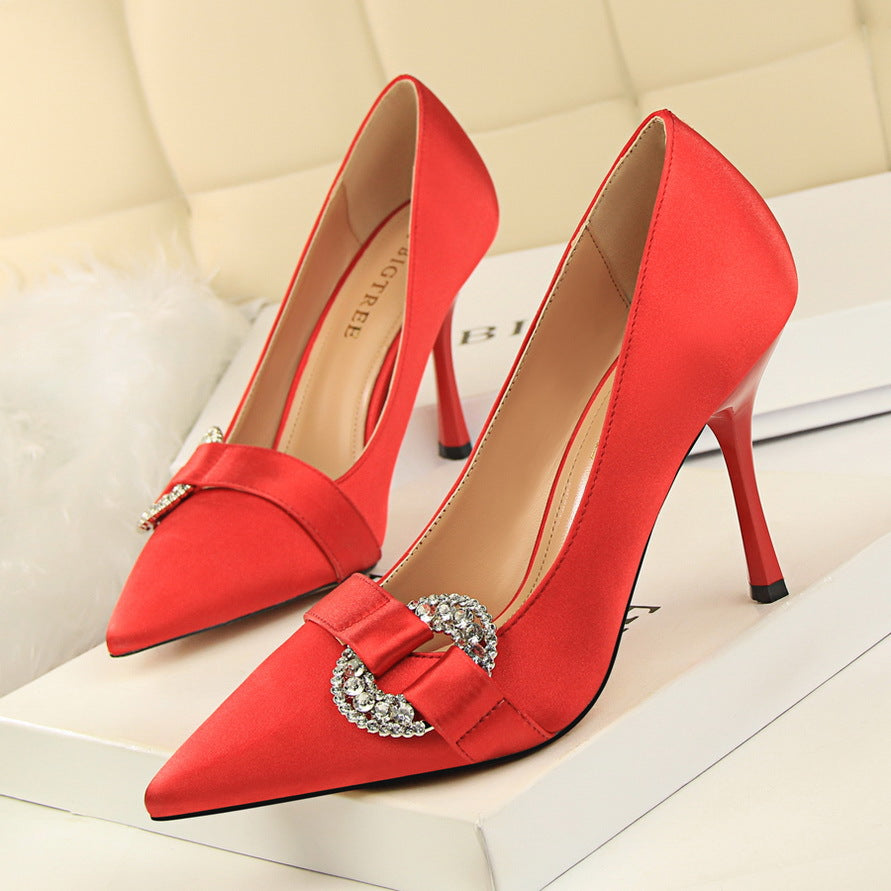 High-heeled satin pumps with Rhinestone Buckle